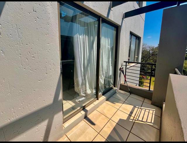 1 BEDROOM APARTMENT FOR SALE IN BRYANSTON